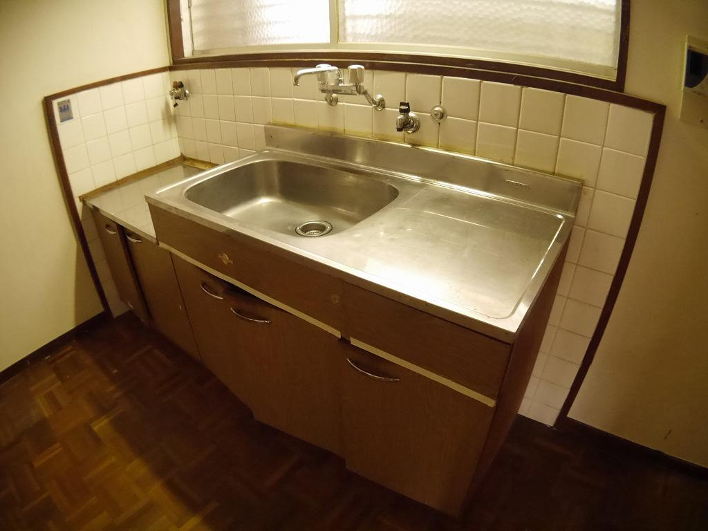 魚住町戸建のキッチン