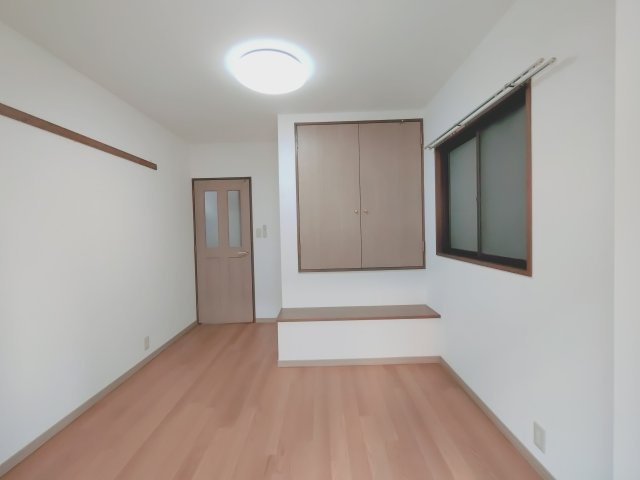 スタッツァ兵庫の洋室|使い勝手のいい洋室です