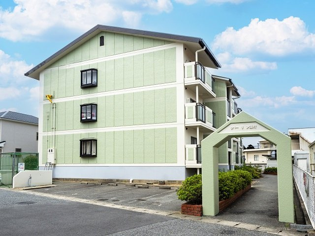 リバーグリーン藤村の外観