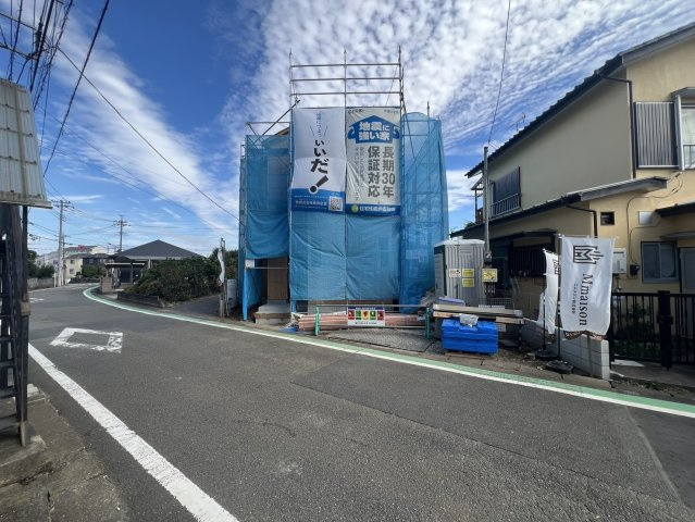 ハートフルタウン　多摩市百草1112番の前面道路含む現地写真
