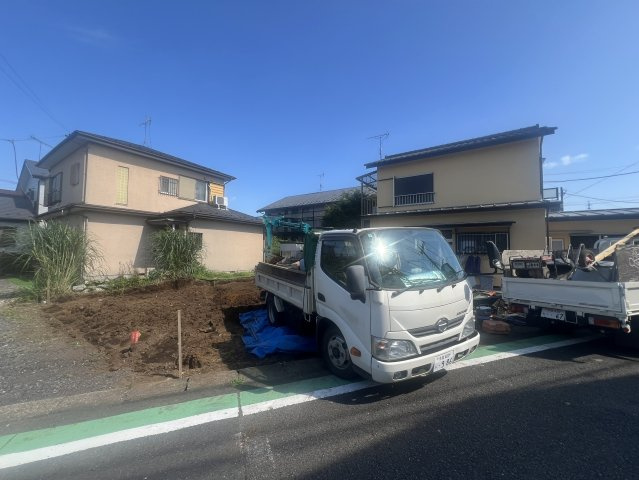 ハートフルタウン　多摩市百草1112番の前面道路含む現地写真