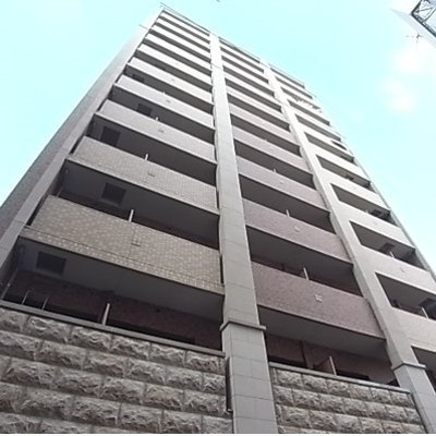 プレサンス三宮ルミネスの外観