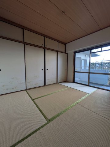 ライオンズマンション西江井ヶ島の和室