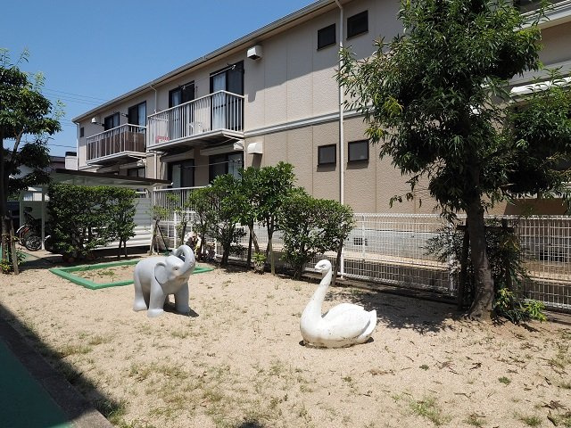 コーポ久兼のその他共用部分|敷地内遊び場