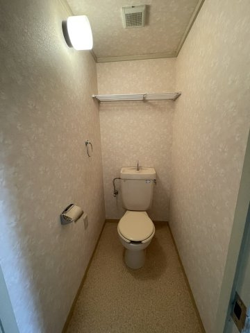 神戸市西区池上１丁目の賃貸マンションのトイレ