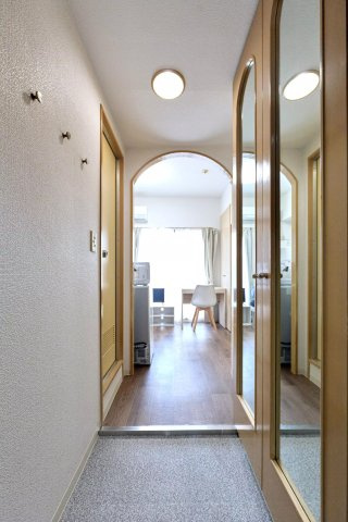AP1436 元町MGレヂデンスⅢの玄関