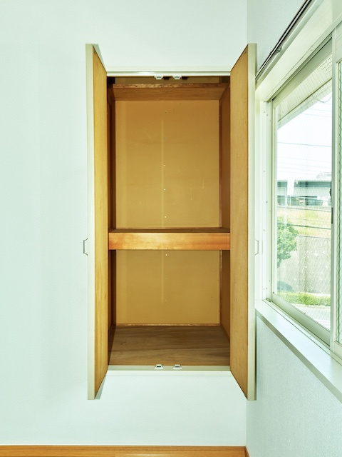 タウンハウス伊川谷の収納|6帖洋室収納