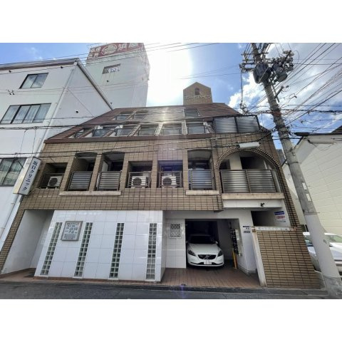 坂口ポートハイツの外観