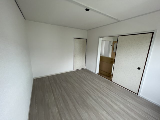 神陵台西住宅6２号棟の洋室