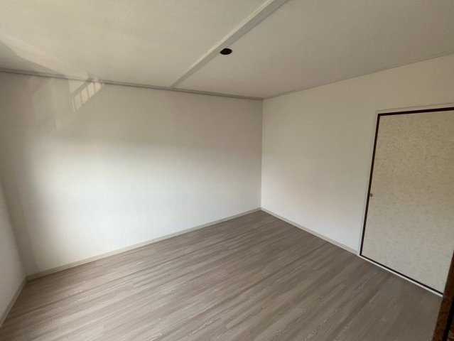 神陵台西住宅6２号棟の居間・リビング