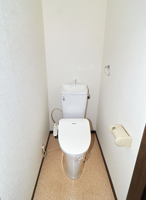 ラポールのトイレ|温水洗浄便座新設しました