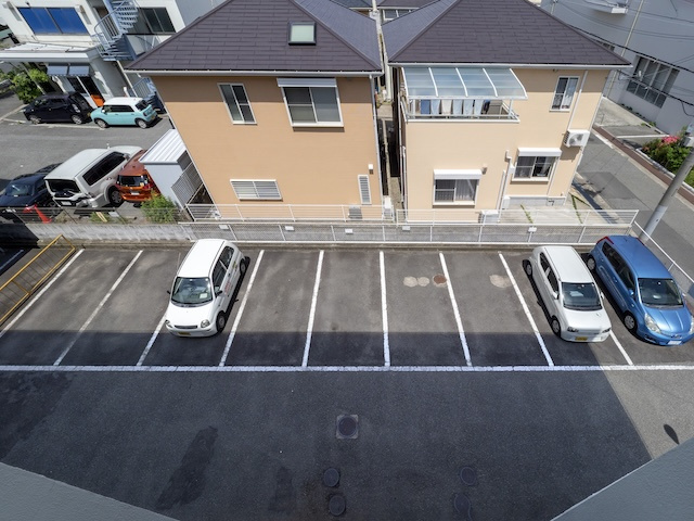 垂水農住5号棟の駐車場