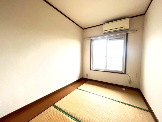 新多聞第2住宅　104号棟の和室|明るい和室です