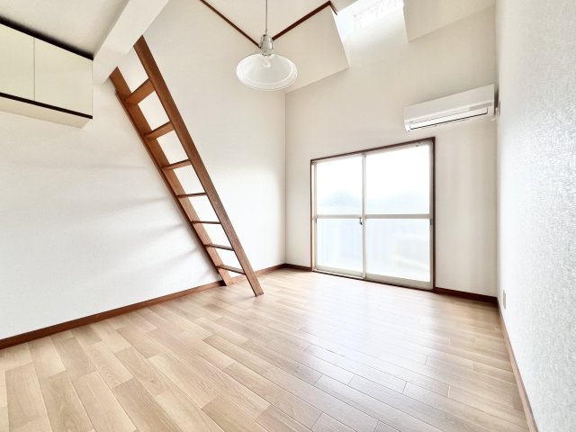 第八成和ハイツの洋室|きれいな洋室です