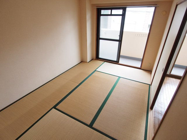 KUSABAマンションの和室