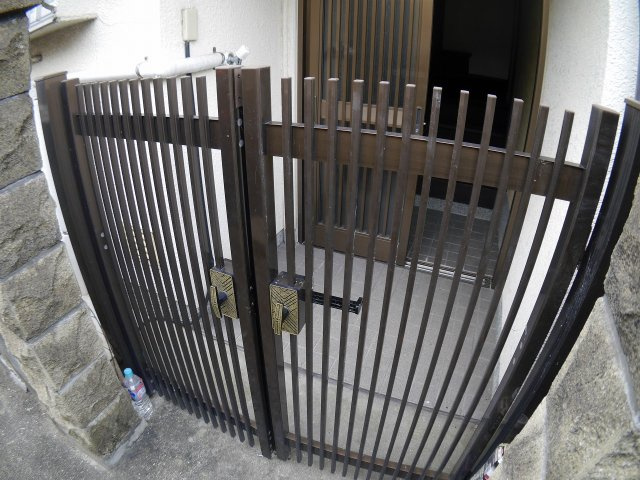 明泉寺町テラスハウスの玄関
