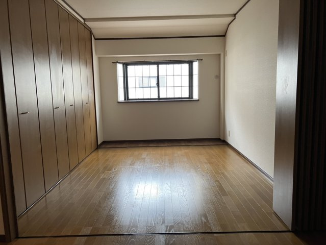 二葉町3丁目軽ガレージ付戸建の居間・リビング