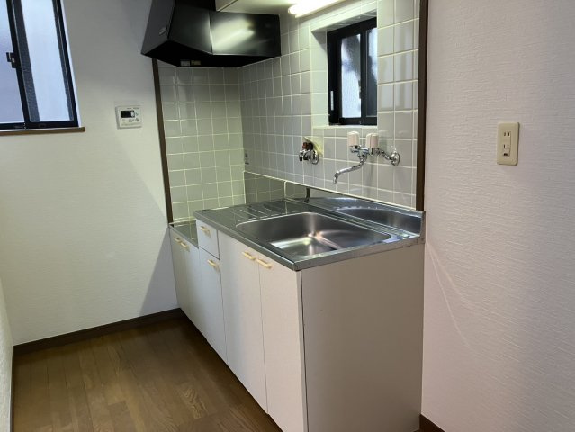 二葉町3丁目店舗付住宅（テナント）