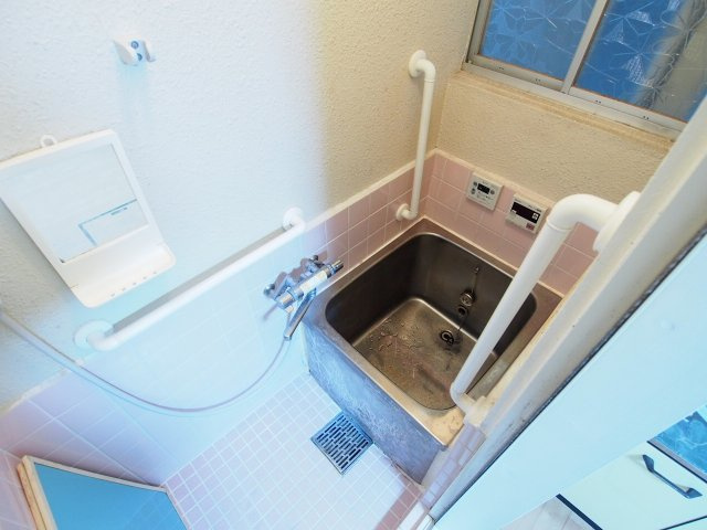 辰巳文化の浴室