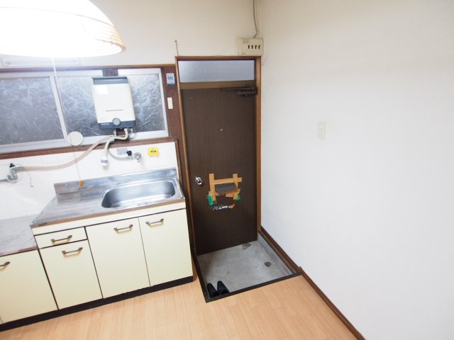辰巳文化の玄関