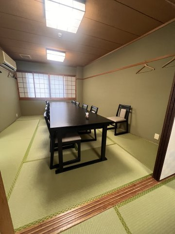 長田神社前商店街　寿司屋の和室