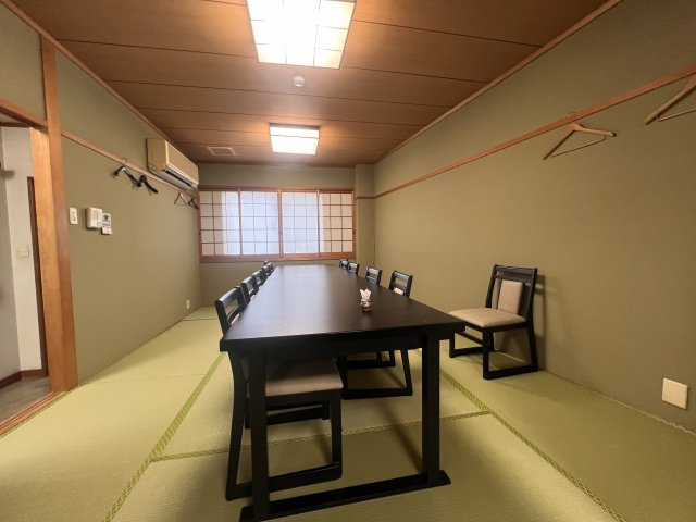 長田神社前商店街　寿司屋の和室
