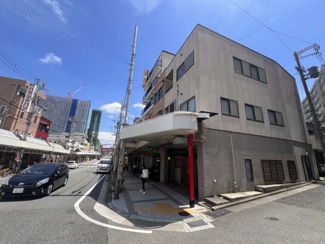 長田神社前商店街　寿司屋の外観