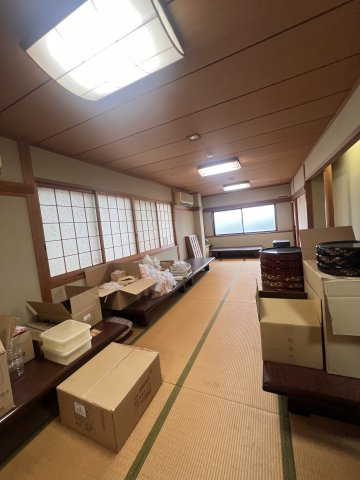 長田神社前商店街　寿司屋のロビー