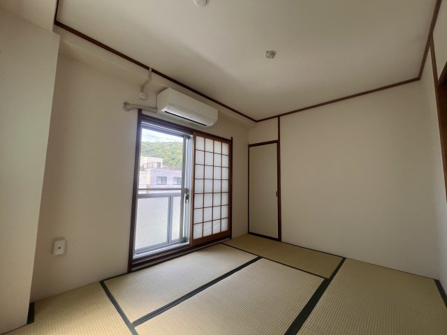 マンション輪泉の和室