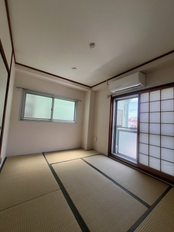 マンション輪泉の和室