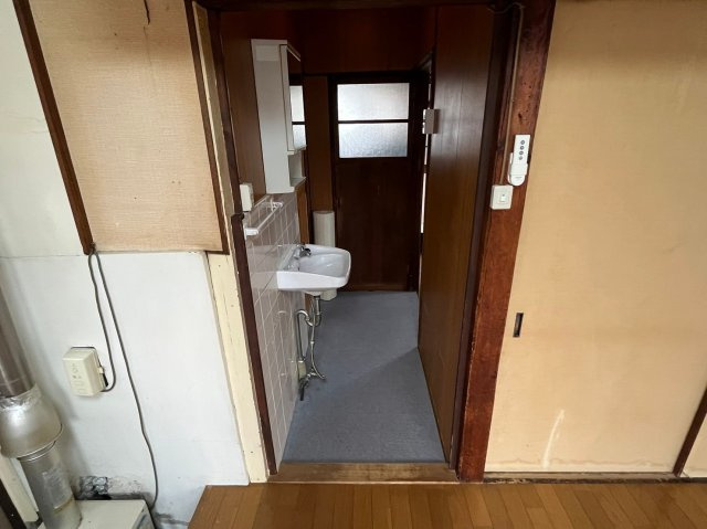 北田邸貸家の玄関