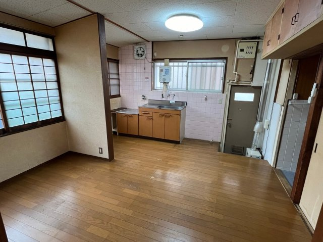 北田邸貸家の居間・リビング