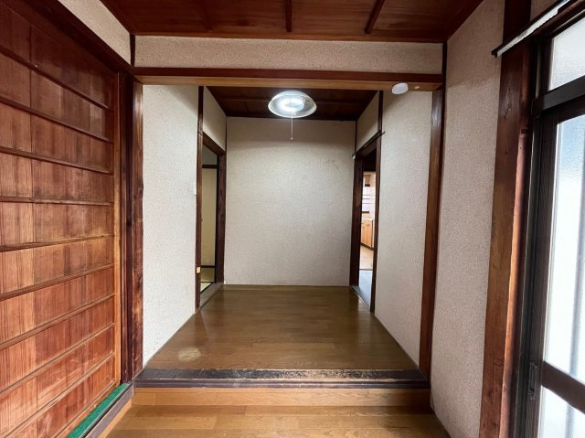 北田邸貸家の玄関