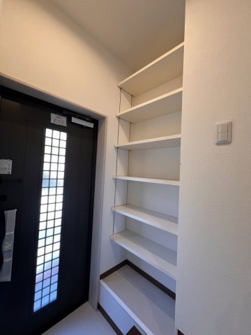 長田天神町5丁目貸家の収納