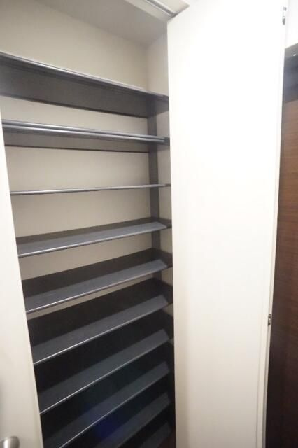ｍａｉｓｏｎａｚａｌｅａの玄関