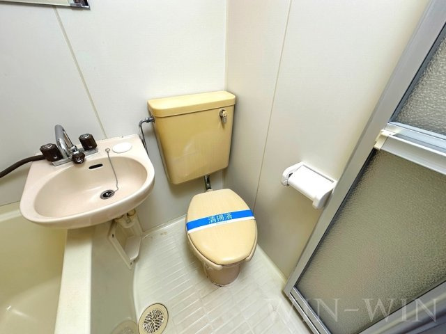 マンションユキのトイレ|イメージ（同建物内別部屋の写真です）