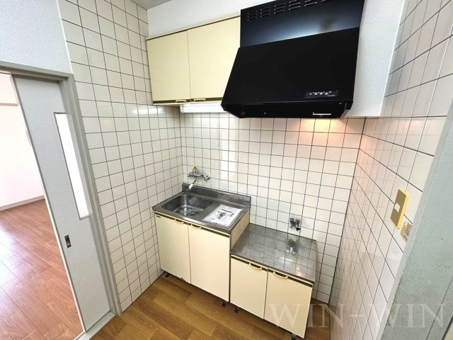 マンションユキのキッチン|イメージ（同建物内別部屋の写真です）