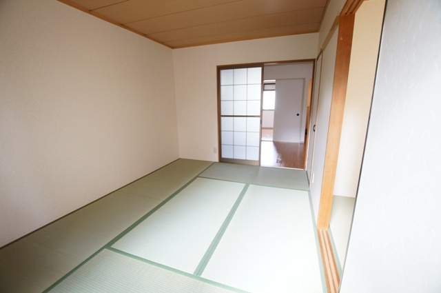 大阪市東淀川区豊里２丁目のアパート