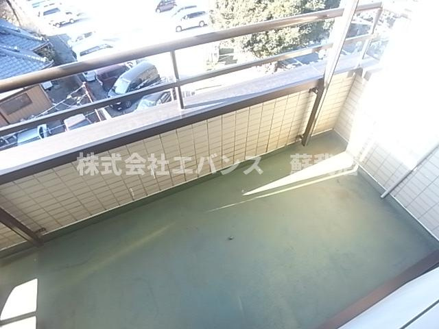 【バルコニー】 | グリーンヒルズ石川Ⅰ | 暖かな日差しのふりそそぐバルコニー