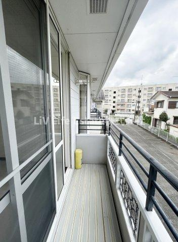 東大和市蔵敷２丁目のアパートのバルコニー