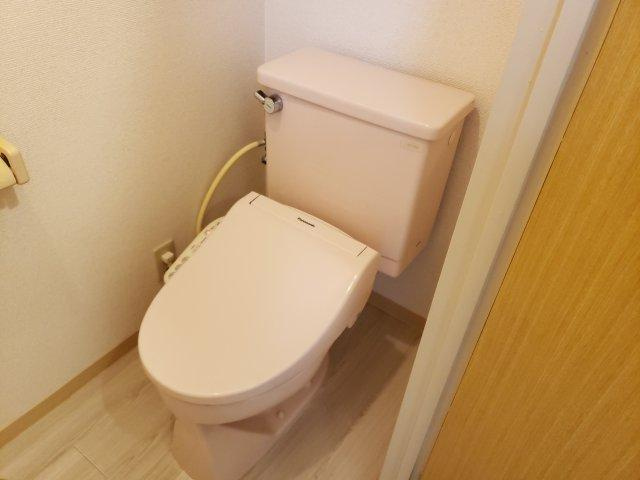 メゾンピュール　大杉のトイレ