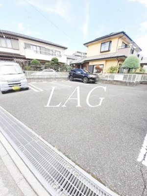 【その他共用部分】 | アクティブⅡ | 駐車場です。