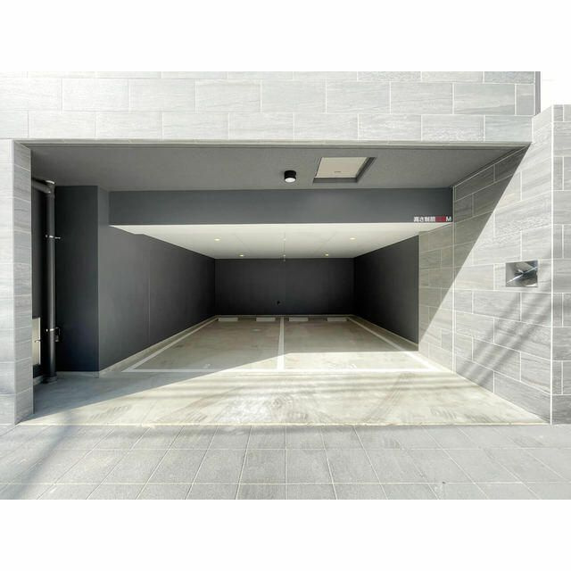 アジュールテラス門前仲町の駐車場