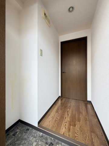 パークメゾン一刻館の玄関