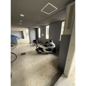 プレールアミの駐車場