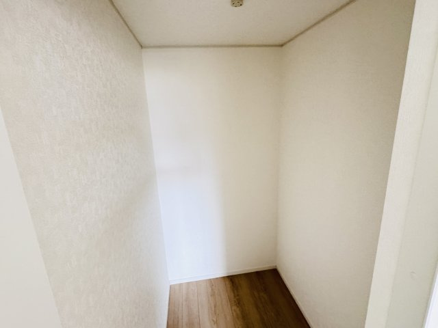 松戸市六実５丁目新築戸建（六実第12）の収納|8帖寝室・ウォークインクローゼット