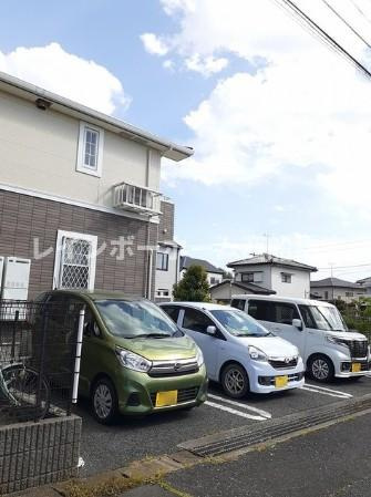 クラールの駐車場