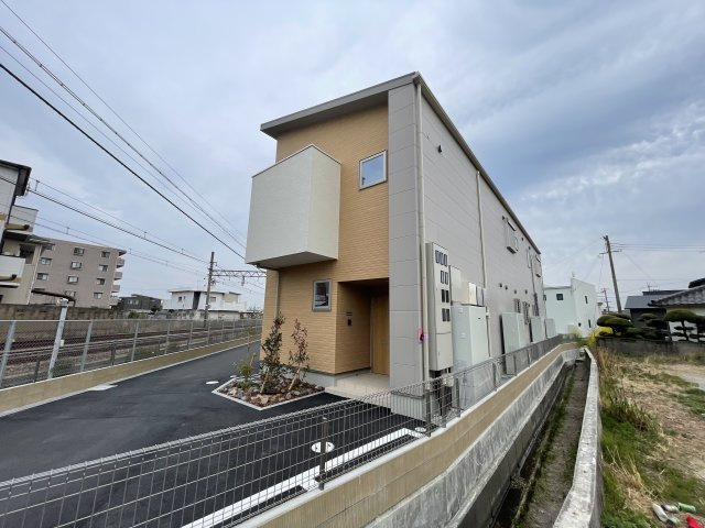 メゾン東二見の外観