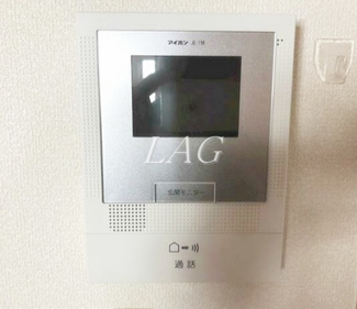【セキュリティ】 | サンライズ向原 | モニター付きインターフォンです。