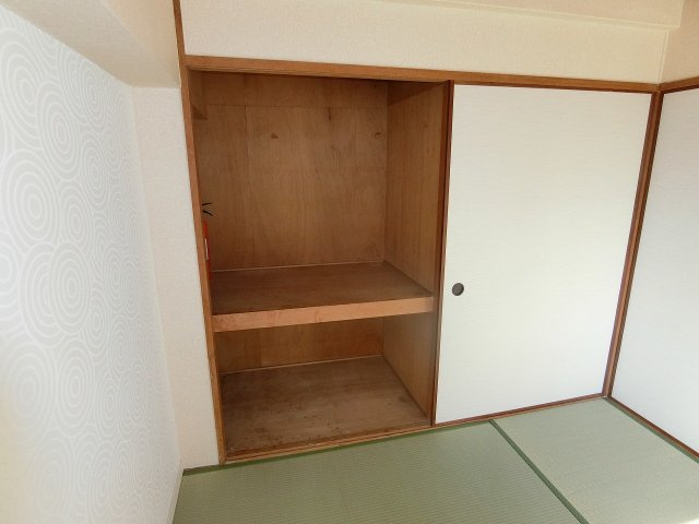 パインリーフ甲子園の収納